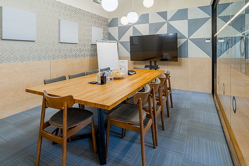 -50% on booking a meeting room for non-residents