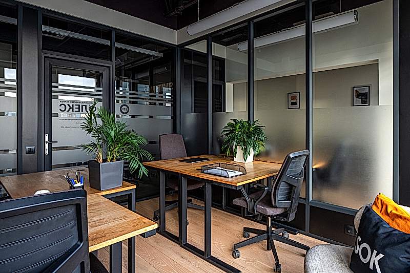 -50% on booking a meeting room for non-residents